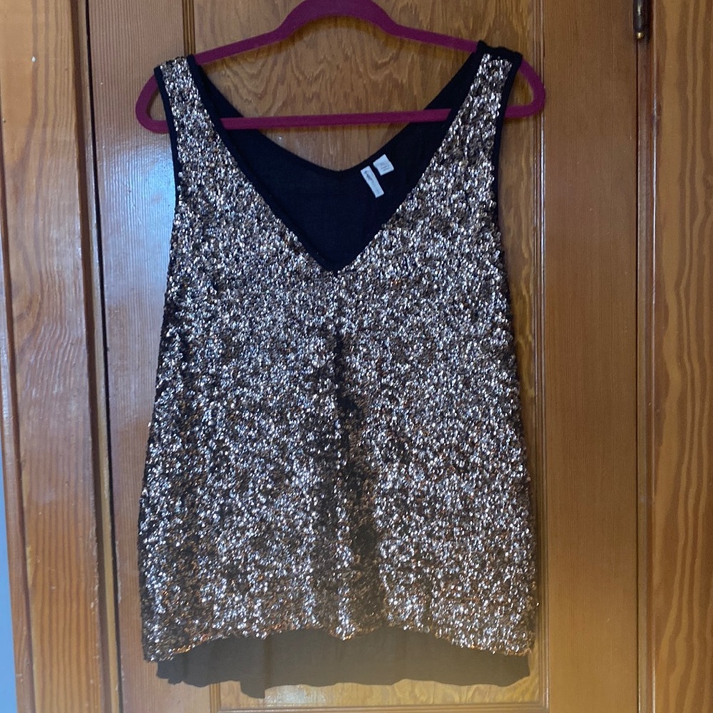 Sequin gold black top